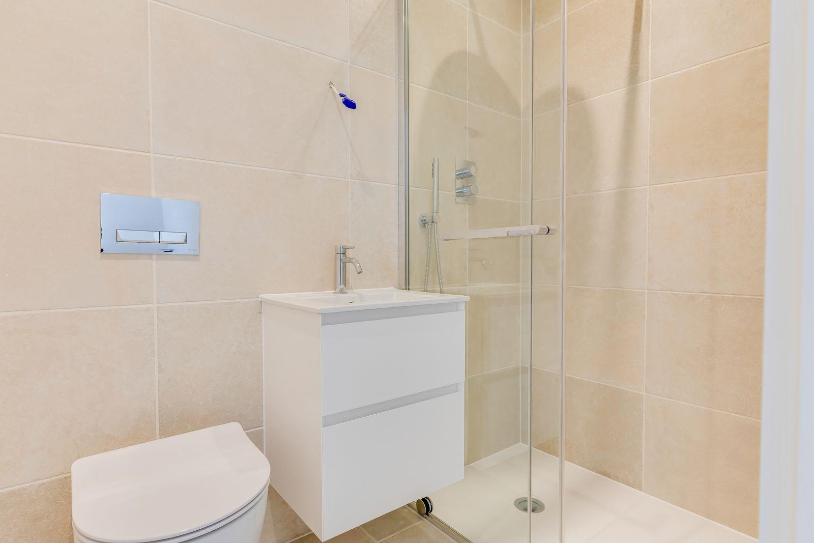 Apartment 4, Windsor Gardens, 56A Windsor Road, Penarth, CF64 1JJ